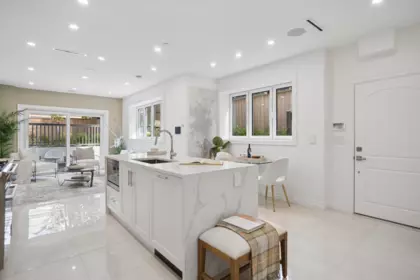 Kitchen Island Photo of 2523 W 8th Avenue, Vancouver, BC