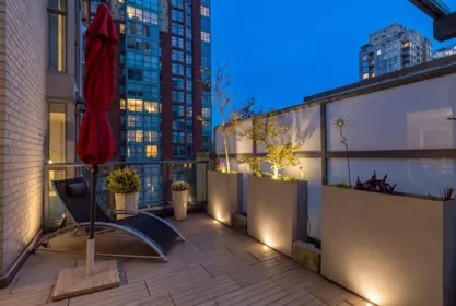 Backyard Photo of 406 928 Richards Street, Vancouver, BC
