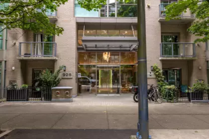 Fitness Center Photo Near 406 928 Richards Street, Vancouver, BC
