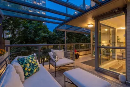 Swimming Pool Photo of 406 928 Richards Street, Vancouver, BC