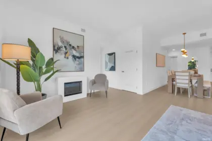 510 422 E 3rd Street, North Vancouver, BC, North Vancouver — Apartment/Condo for sale