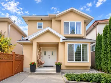5957 Woodsworth Street, Burnaby, BC, Burnaby — Half Duplex for sale