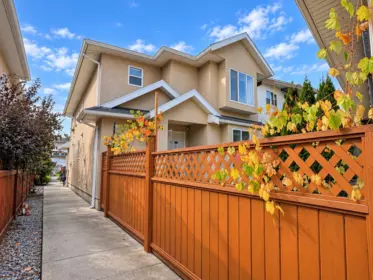 5957 Woodsworth Street, Burnaby, BC, Burnaby — Half Duplex for sale