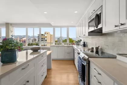 Breakfast Nook Photo of 825 1445 Marpole Avenue, Vancouver, BC