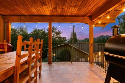 Hot Tub / Spa Photo of 5471 Huston Road, Chilliwack, BC