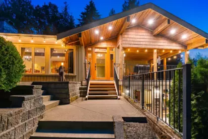 Swimming Pool Photo of 5471 Huston Road, Chilliwack, BC