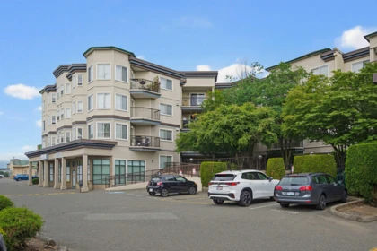 302 5759 Glover Road, Langley, BC, Langley — Apartment/Condo for sale