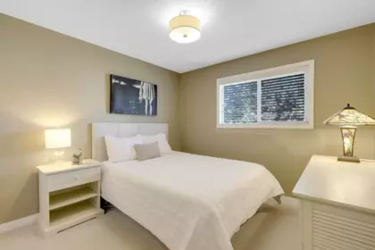 Office / Den Photo of 13242 14a Avenue, Surrey, BC