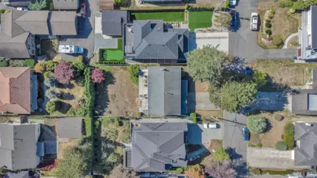 Swimming Pool Photo of 13242 14a Avenue, Surrey, BC