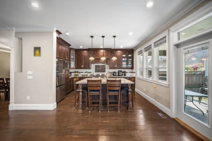 Kitchen Island Photo of 2343 Merlot Boulevard, Abbotsford, BC