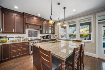 Kitchen Photo of 2343 Merlot Boulevard, Abbotsford, BC