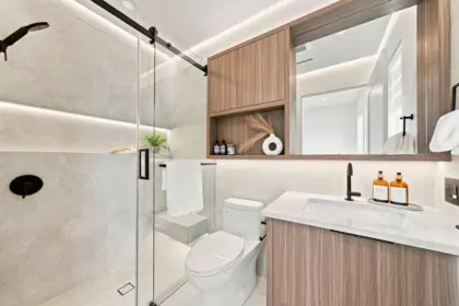 Walk-In Closet Photo of 2 648 E 23rd Avenue, Vancouver, BC