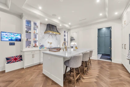 Kitchen Photo of 1443 W 57th Avenue, Vancouver, BC
