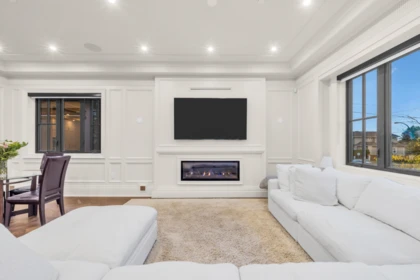 Living Room Photo of 1443 W 57th Avenue, Vancouver, BC