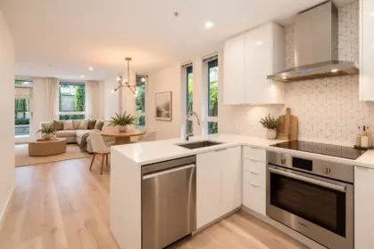 Family Room Photo of 101 562 E 7th Avenue, Vancouver, BC