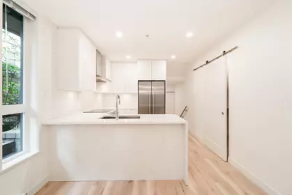 Kitchen Photo of 101 562 E 7th Avenue, Vancouver, BC