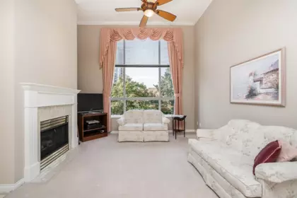 411 3098 Guildford Way, Coquitlam, BC, Coquitlam — Apartment/Condo for sale