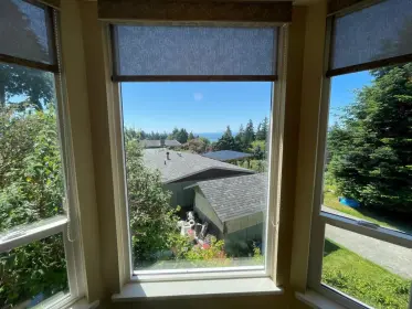 4950 Geer Road, Sechelt, BC, Sechelt — Single Family Residence for sale