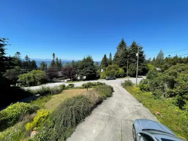 4950 Geer Road, Sechelt, BC, Sechelt — Single Family Residence for sale