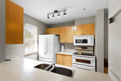 310 5667 Smith Avenue, Burnaby, BC, Burnaby — Apartment/Condo for sale
