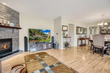 42217 Corona Avenue, Yarrow, BC, Yarrow — Single Family Residence for sale