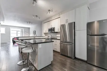 61 6123 138 Street, Surrey, BC, Surrey — Townhouse for sale