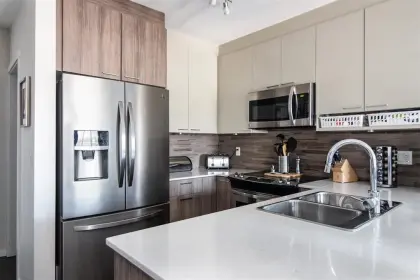 301 202 Lebleu Street, Coquitlam, BC, Coquitlam — Apartment/Condo for sale