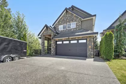 18894 53a Avenue, Surrey, BC, Surrey — Single Family Residence for sale