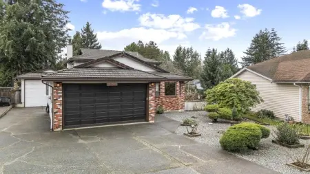 14242 101a Avenue, Surrey, BC, Surrey — Single Family Residence for sale