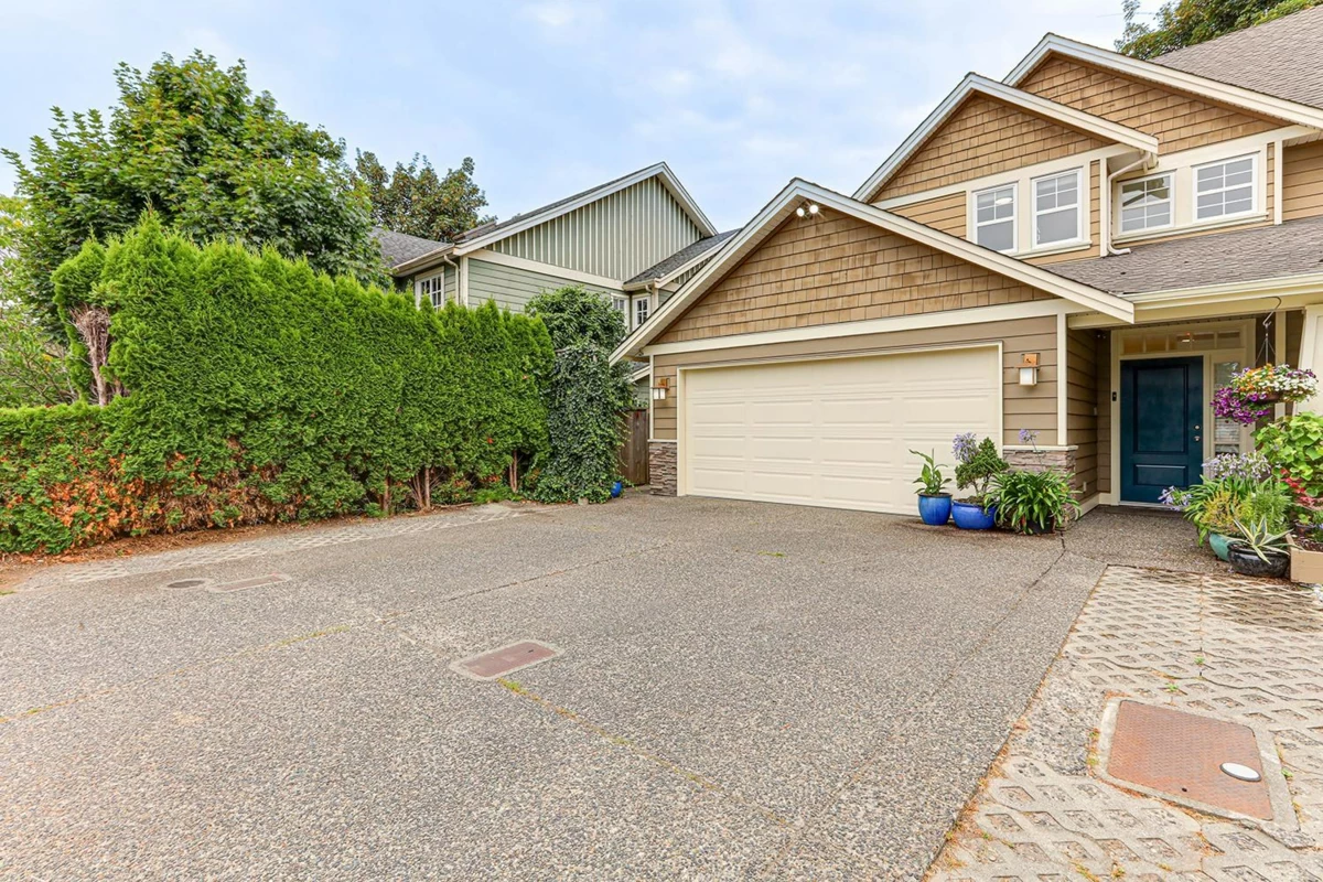 Living Room Photo of 5171 45 Avenue, Delta, BC