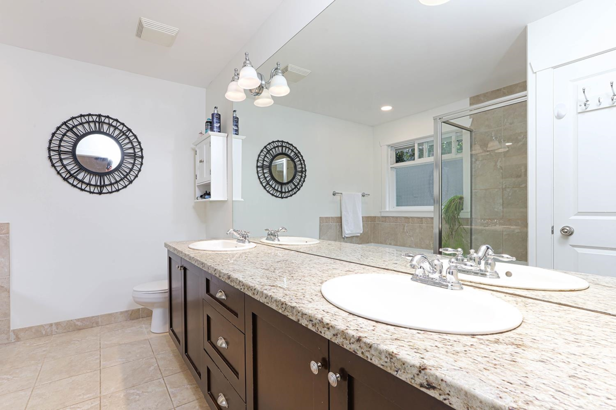 Swimming Pool Photo of 5171 45 Avenue, Delta, BC