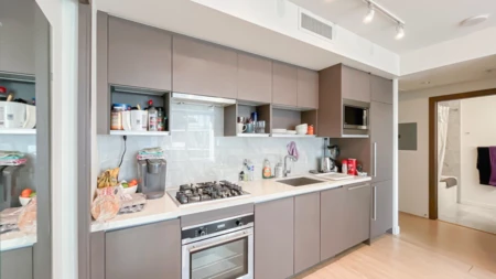 Kitchen Island Photo of 805 68 Smithe Street, Vancouver, BC