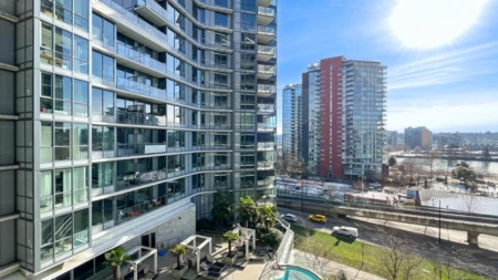 Office / Den Photo of 805 68 Smithe Street, Vancouver, BC