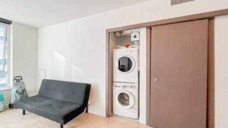 Primary Bathroom Photo of 805 68 Smithe Street, Vancouver, BC