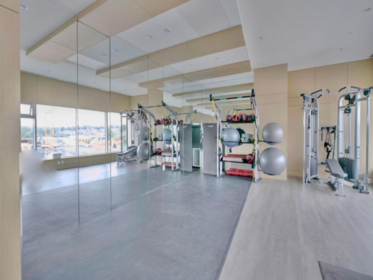 Entry Foyer Photo of 1601 4890 Lougheed Highway, Burnaby, BC