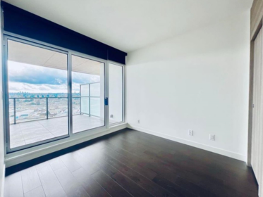 Walk-In Closet Photo of 1601 4890 Lougheed Highway, Burnaby, BC