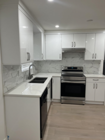 Kitchen Island Photo of 11539 96 Avenue, Surrey, BC