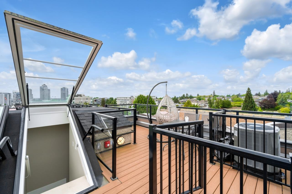 Basement Recreation Room Photo of 484 W 59th Avenue, Vancouver, BC