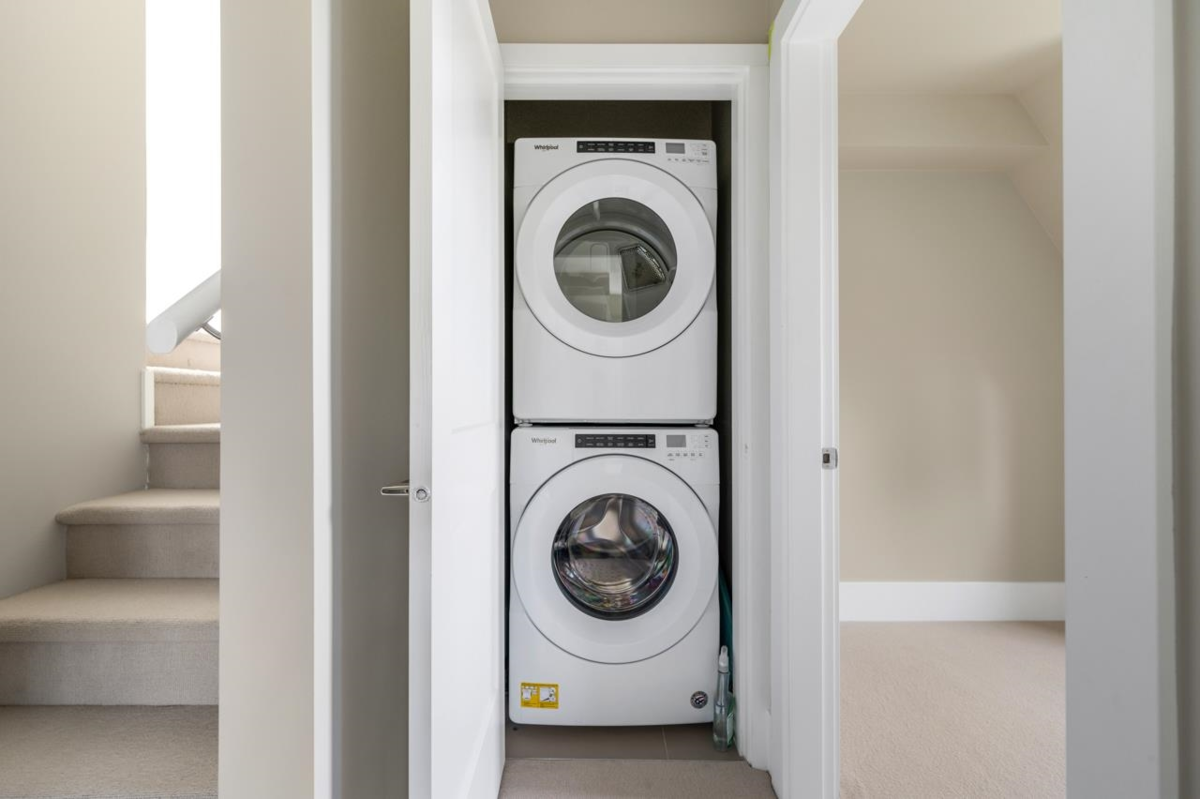 Loft / Bonus Room Photo of 484 W 59th Avenue, Vancouver, BC
