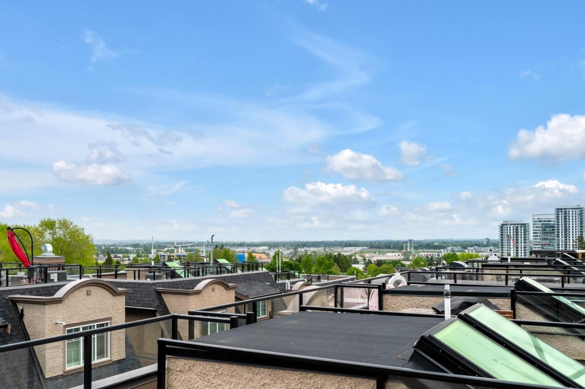 Mudroom Photo of 484 W 59th Avenue, Vancouver, BC