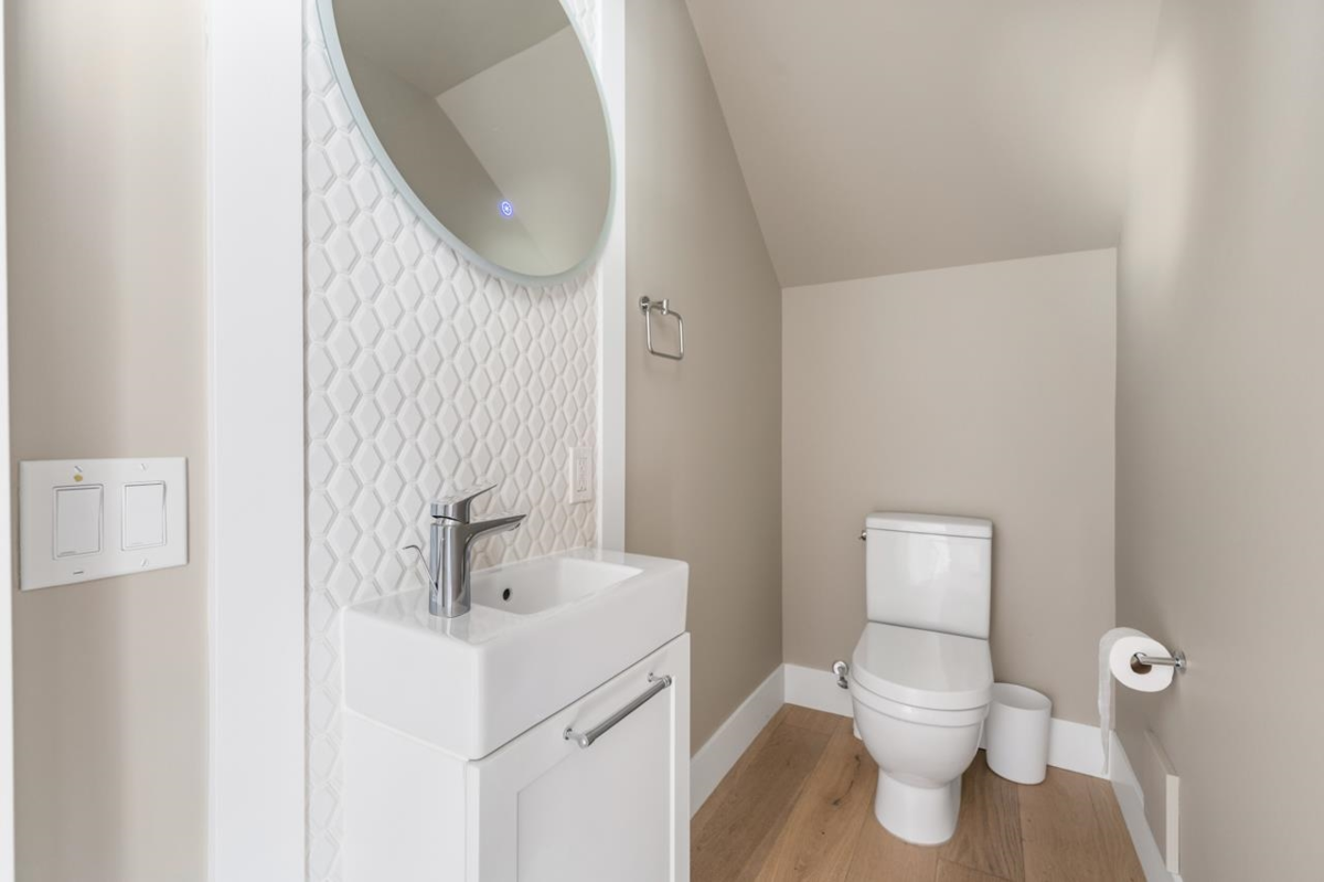 Pantry Photo of 484 W 59th Avenue, Vancouver, BC