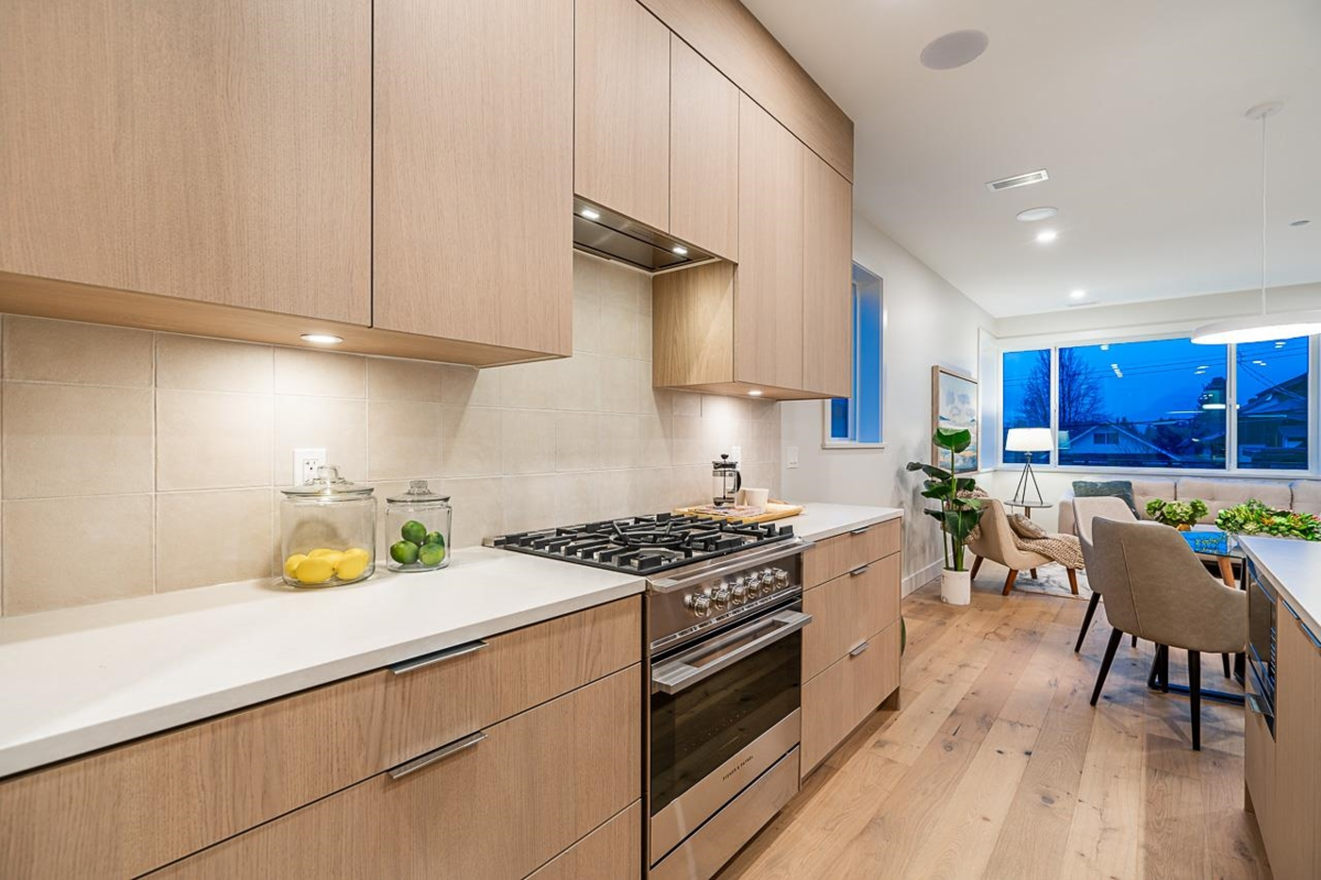 Breakfast Nook Photo of 3535 Cambridge Street, Vancouver, BC