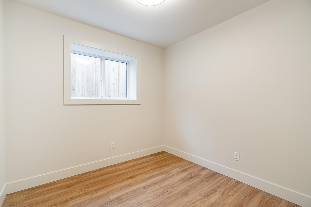 Garden / Landscaping Photo of 3535 Cambridge Street, Vancouver, BC