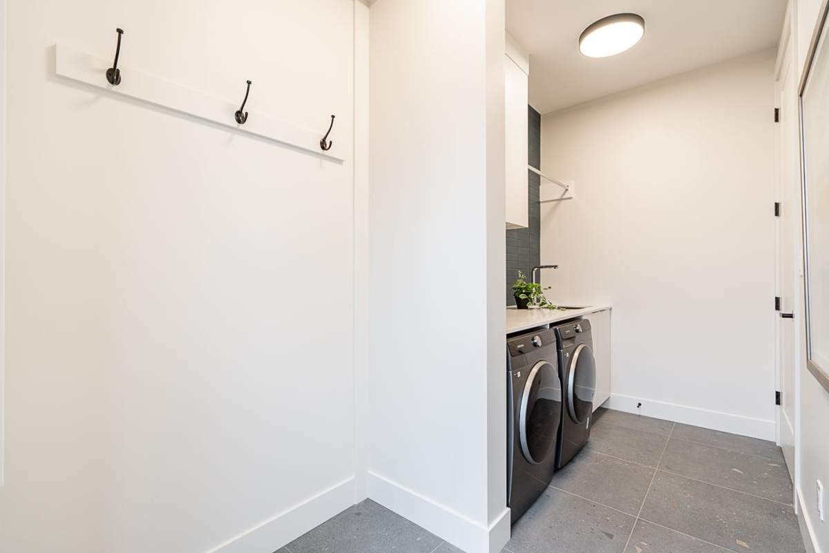 Laundry Room Photo of 3535 Cambridge Street, Vancouver, BC