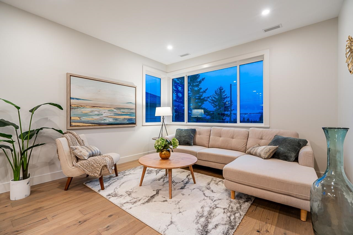 Walk-In Closet Photo of 3535 Cambridge Street, Vancouver, BC