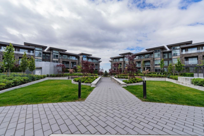 Hallway Photo of 1506 7769 Park Crescent, Burnaby, BC