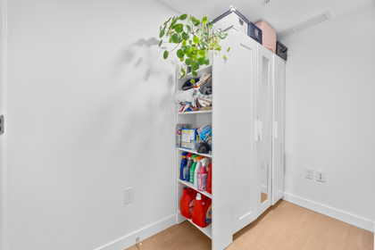 Walk-In Closet Photo of 1506 7769 Park Crescent, Burnaby, BC