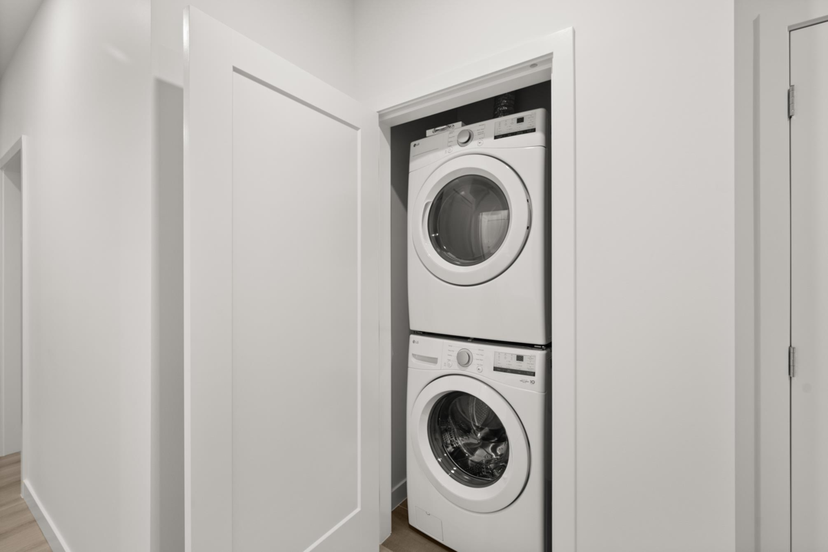 Hallway Photo of 3302 8551 201 Street, Langley, BC