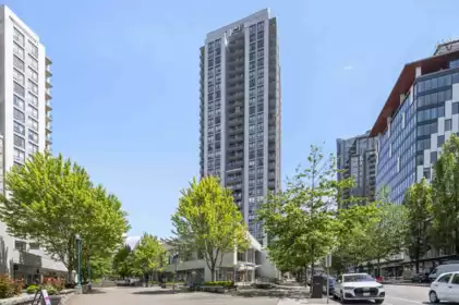 501 2979 Glen Drive, Coquitlam, BC, Coquitlam — Apartment/Condo for sale
