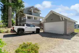 16602 Bell Road, Surrey, BC